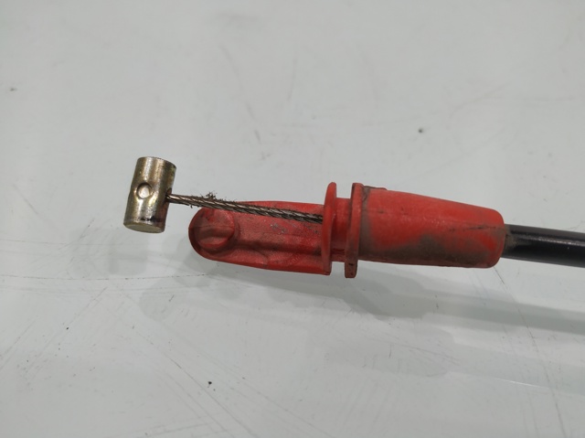 YC1AV21812CH Ford