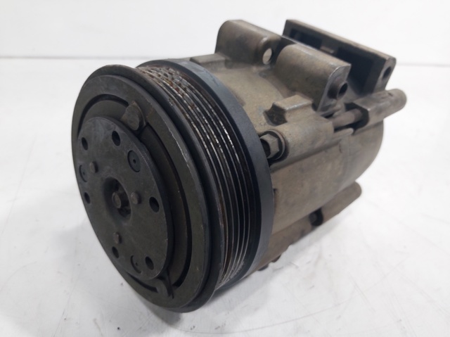 YC1H19D629AB Ford