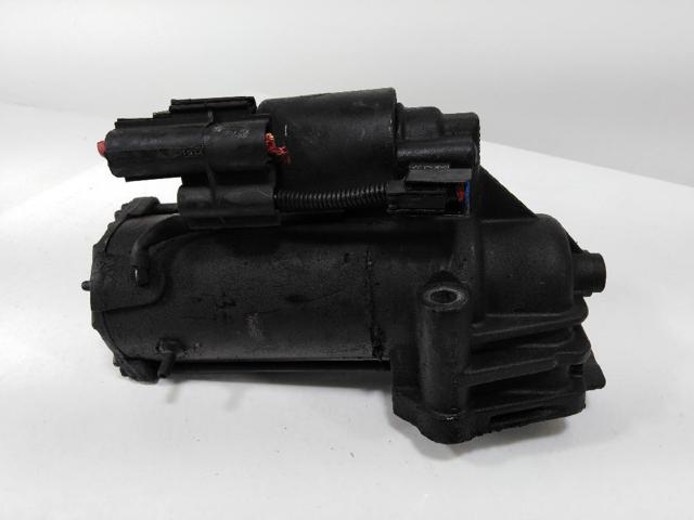 YC1U11000AE Motor de arranque  disponible Utrera