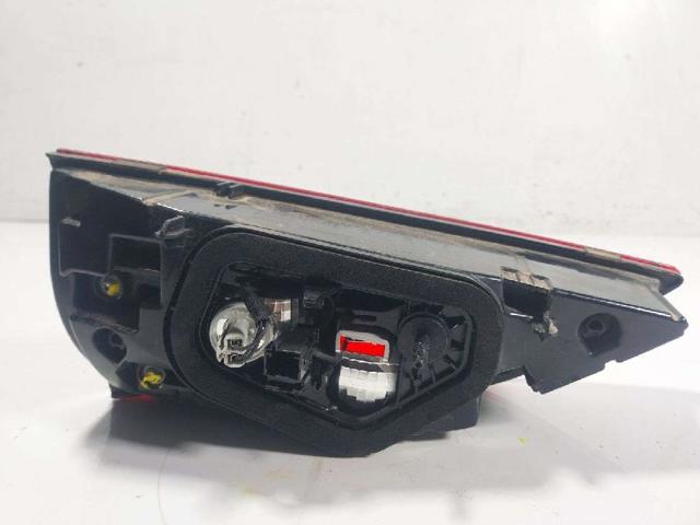 YP00016480 Piloto trasero interior derecho  disponible Utrera
