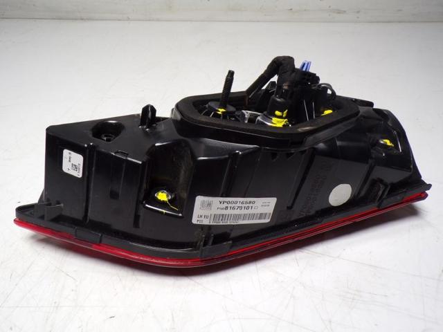 YP00016580 Piloto trasero interior izquierdo  en stock Sabadell