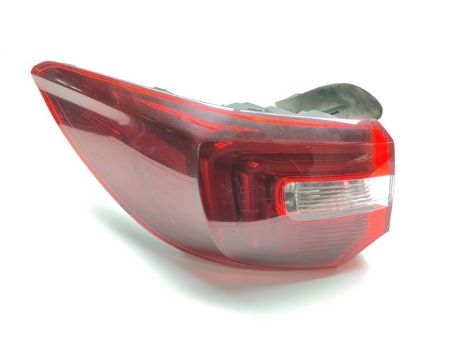 YP00098380 Piloto trasero exterior izquierdo  disponible Utrera