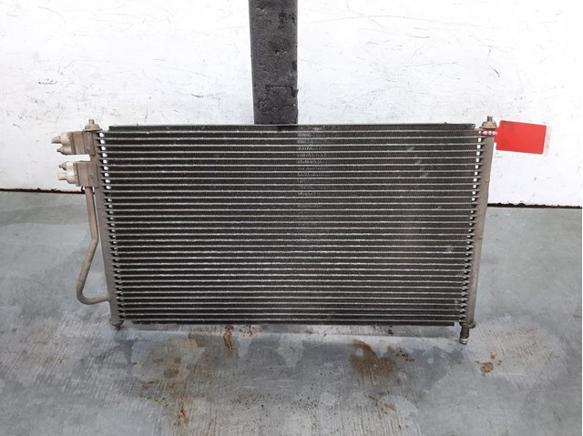 Condensador / radiador  aire acondicionado para ford focus sedán 1.6 16v fyda YS4H19710AA