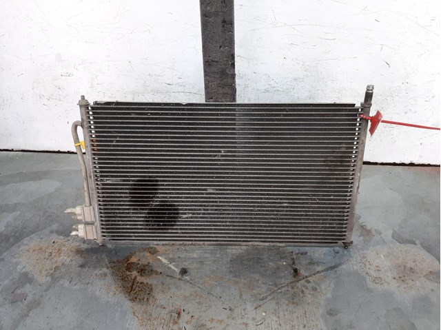 Condensador / radiador  aire acondicionado para ford focus sedán 1.6 16v fyda YS4H19710BA