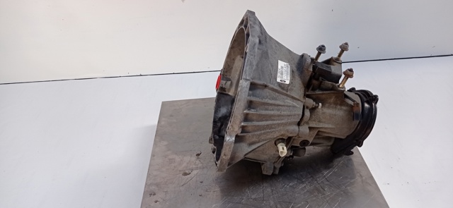 YS6R7002AC Ford