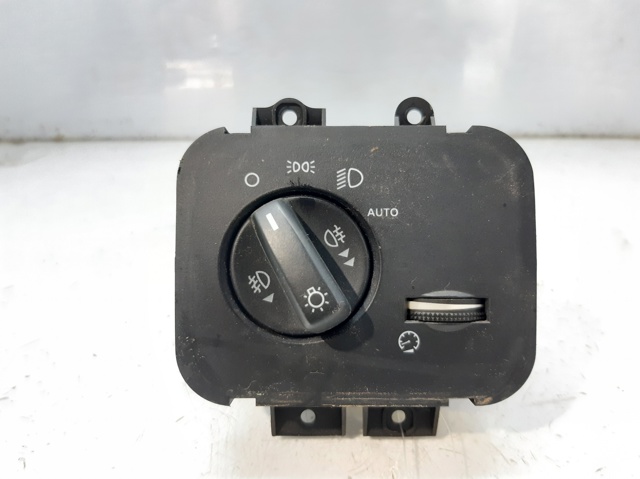 YUD501480PVJ Interruptor de luces en el tablero  comprar en Reus