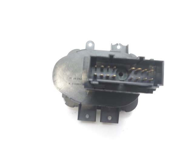 YUD501480PVJ LAND ROVER Interruptor de luces en el tablero  comprar en Lleida