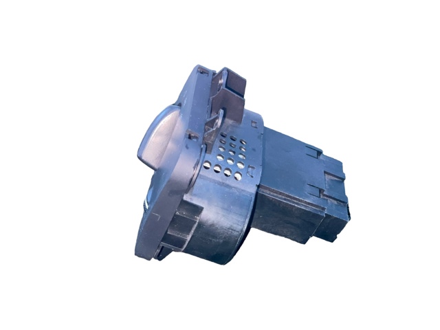 YUD501480PVJ LAND ROVER Interruptor de luces en el tablero  en stock Huelva