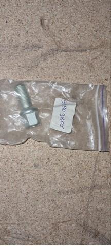 99909801 SWAG Tornillo de rueda  en stock Córdoba