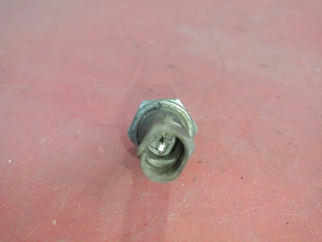 VAG 036919081D Sensor de presión de aceite comprar Pamplona