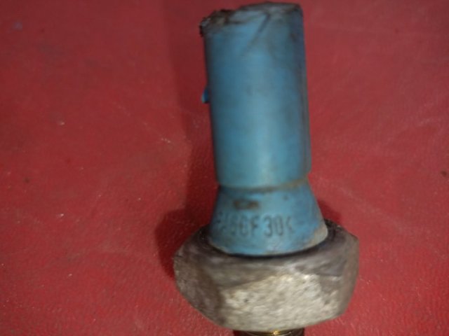 06E919081F VAG Sensor de presión de aceite comprar Madrid
