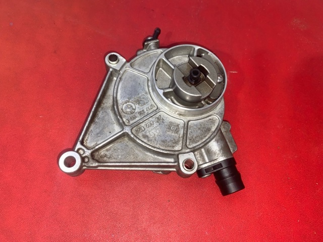 11667640279 BMW Bomba de vacío  disponible Ourense
