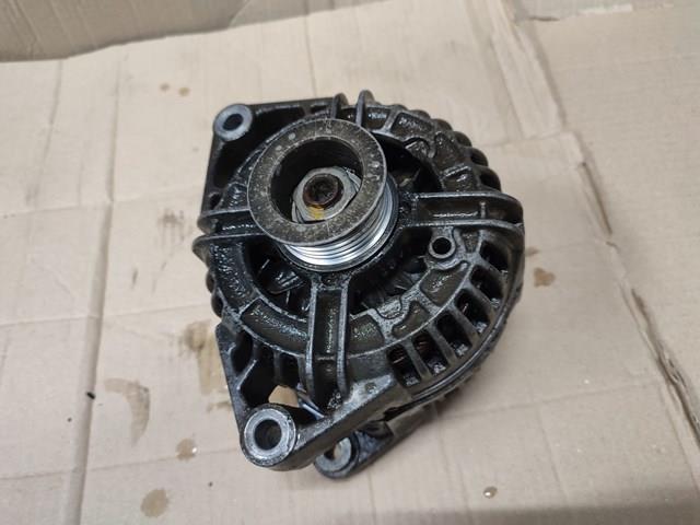 0124525030 BOSCH Alternador  en stock Gandía