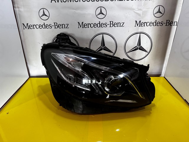 213 906 72 01 Mercedes faro derecho