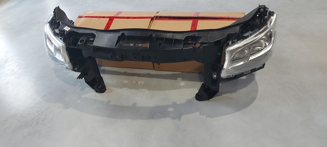 Panel de soporte del radiador y montaje de faros Mercedes A9078800900 precio, desde 149,47 EUR