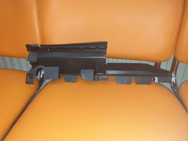 1675054900 Mercedes Radiador de refrigeración del motor derecho