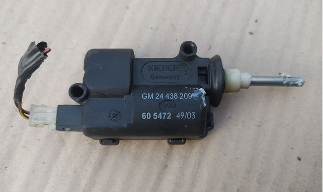 Motor cierre de tapa combustible General Motors 24438209
