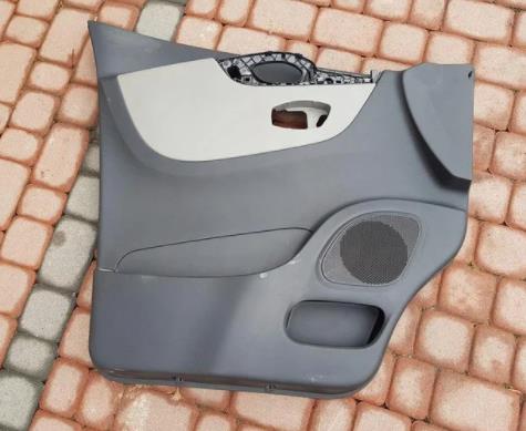 Guarnecido de puerta delantera derecha RENAULT 809010678R