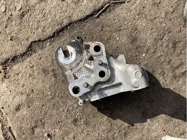 Soporte del soporte izquierdo del motor 9805300680 Peugeot/Citroen