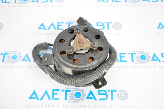 Motor del ventilador de enfriado KIA Sorento 3 (UM)