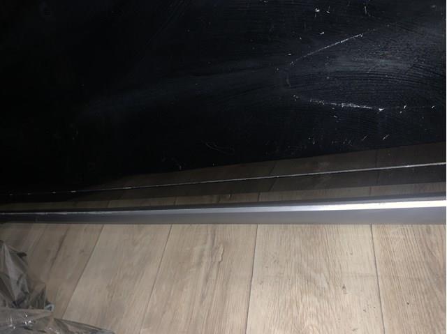 Comprar 80A853959GGRU VAG Moldura de puerta delantera izquierda inferior