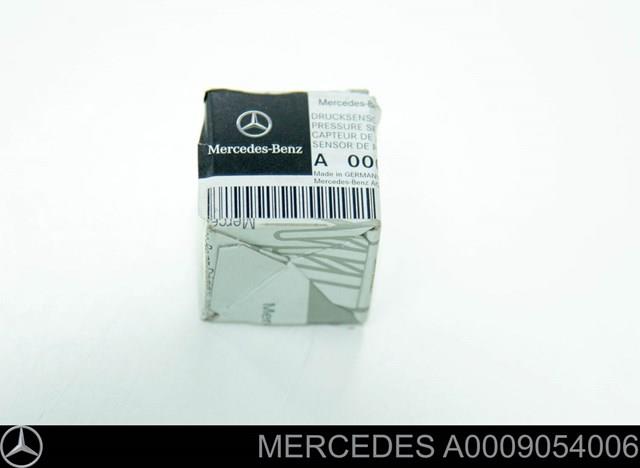 Sensor de la presión del combustible Mercedes A0009054006