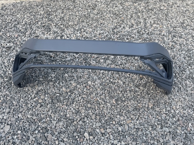 561807221JGRU VAG Paragolpes delantero