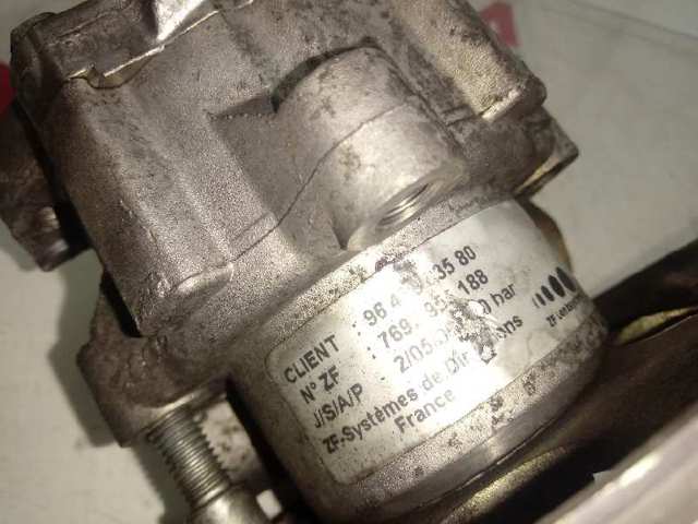 9647983580 Peugeot/Citroen Bomba hidráulica de dirección