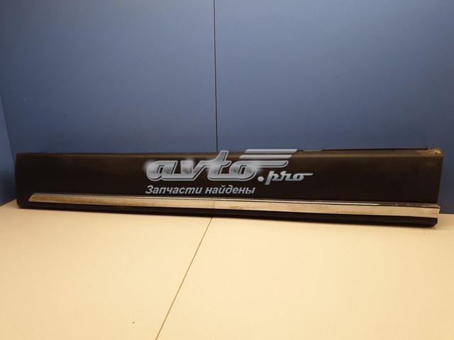 TK4951RA0B Mazda Moldura inferior de puerta delantera derecha