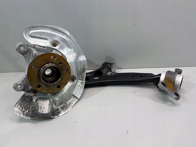 Mangueta delantera izquierda BMW 6876645 precio, desde 265,72 EUR