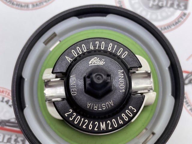 Tapa de depósito de combustible Mercedes A0004703201 precio, desde 232,96 EUR