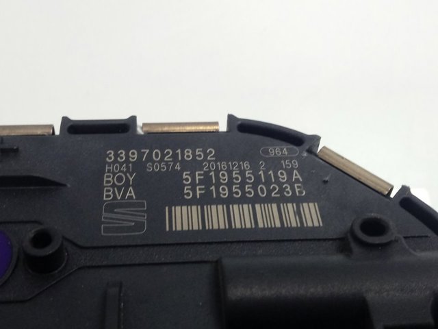 Motor del limpiaparabrisas VAG 5F1955119A precio, desde 47,92 EUR