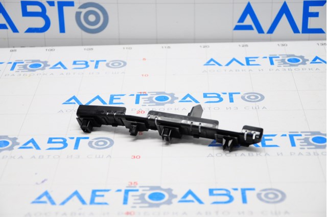 Comprar 62223DF30A Nissan/Infiniti Soporte exterior izquierdo del parachoques delantero