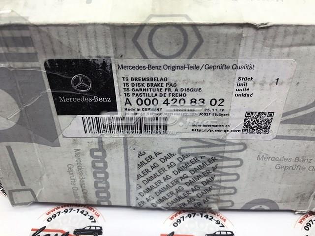 Pastillas de freno delanteras de disco MERCEDES A0004208302