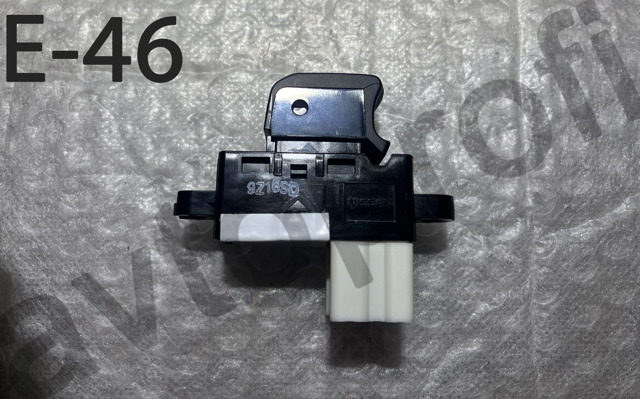 Botón de elevalunas delantero derecho 83071FJ050 Subaru