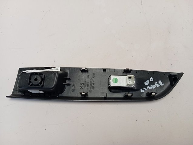 Interruptor motor elevalunas delantero derecho Opel 98044803ZD