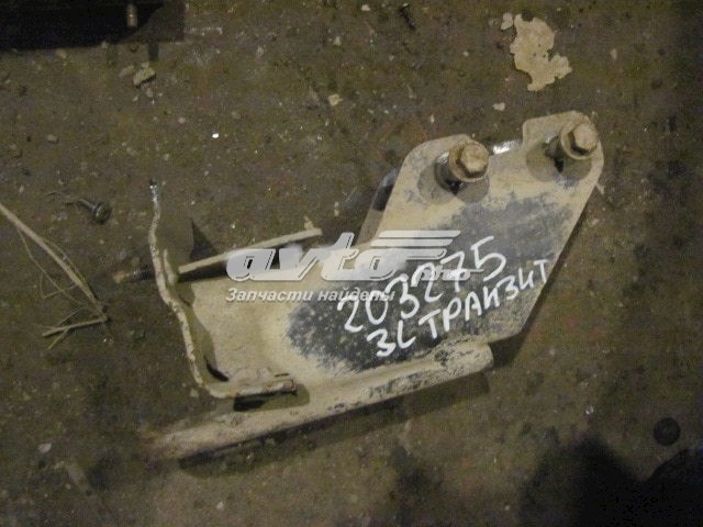 1370968 Ford soporte de parachoques trasero izquierdo