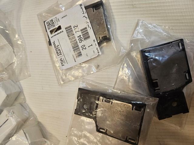 Sensor de nivel de carrocería delantero 20984732 General Motors