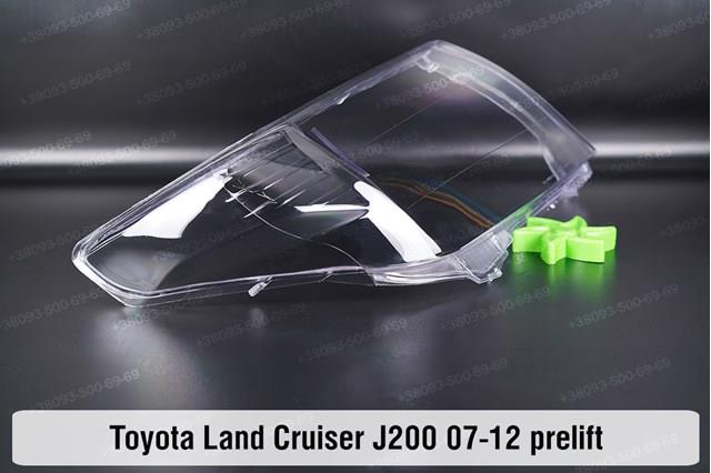 8113060C81 Toyota Luz derecha