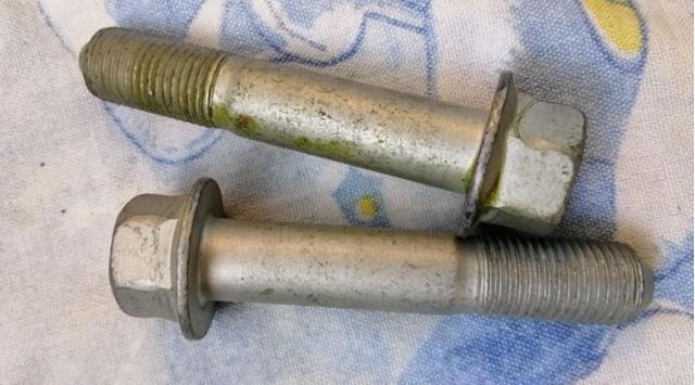 626173K000 Hyundai/Kia tornillo