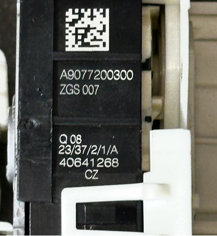 Comprar A9077200300 Mercedes Cerradura de puerta delantera derecha
