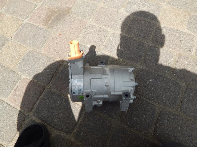 Compresor de aire acondicionado 9840203080 Peugeot/Citroen