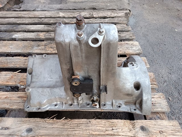 Cárter de aceite del motor Mercedes A1660141302