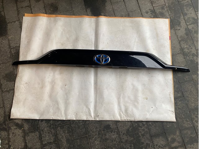 Moldura de tapa de maletero Toyota 7680142240