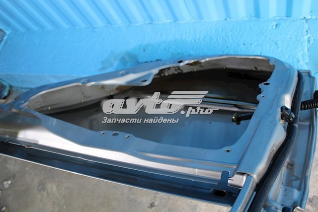 1369296 Ford puerta trasera derecha