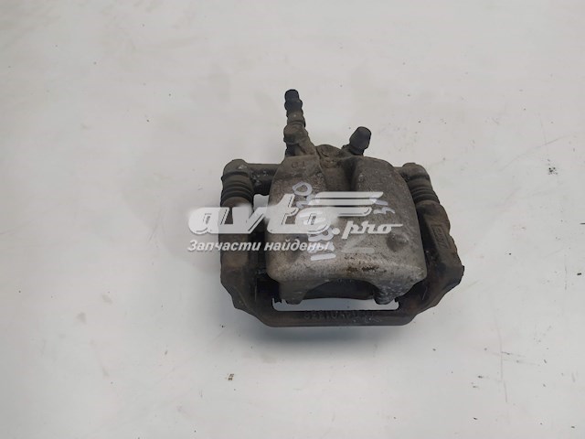 4775005071 Toyota pinza de freno trasera izquierda