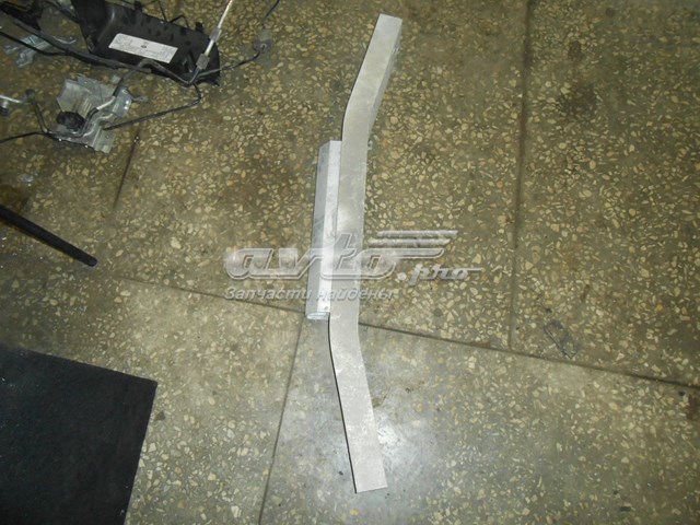 Refuerzo parachoque trasero Nissan Murano 