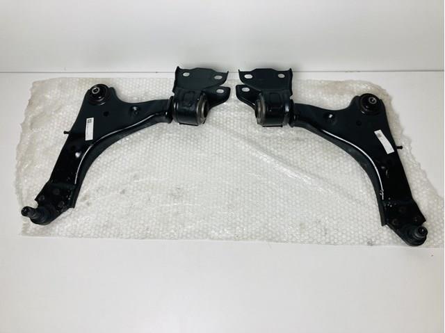 Comprar LR086107 Land Rover Brazo inferior derecho de la suspensión delantera