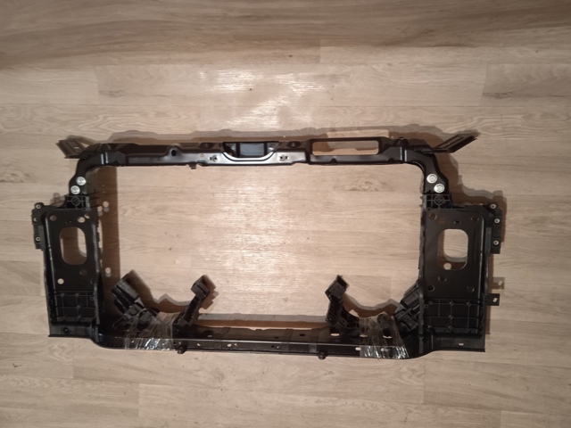Soporte de radiador PKA30015A Signeda