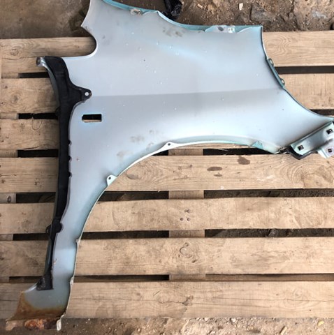 Aleta delantera izquierda 60261SAAG10ZZ Honda